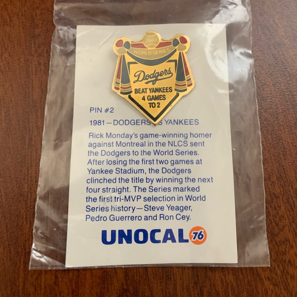 Dodgers Beat Yankees in 1981 World Series. 4-2 Unocal 76 Pin (Condition: New)